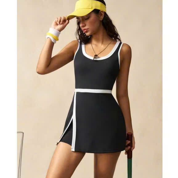 VÁY THỂ THAO ĐEN VIỀN TRẮNG