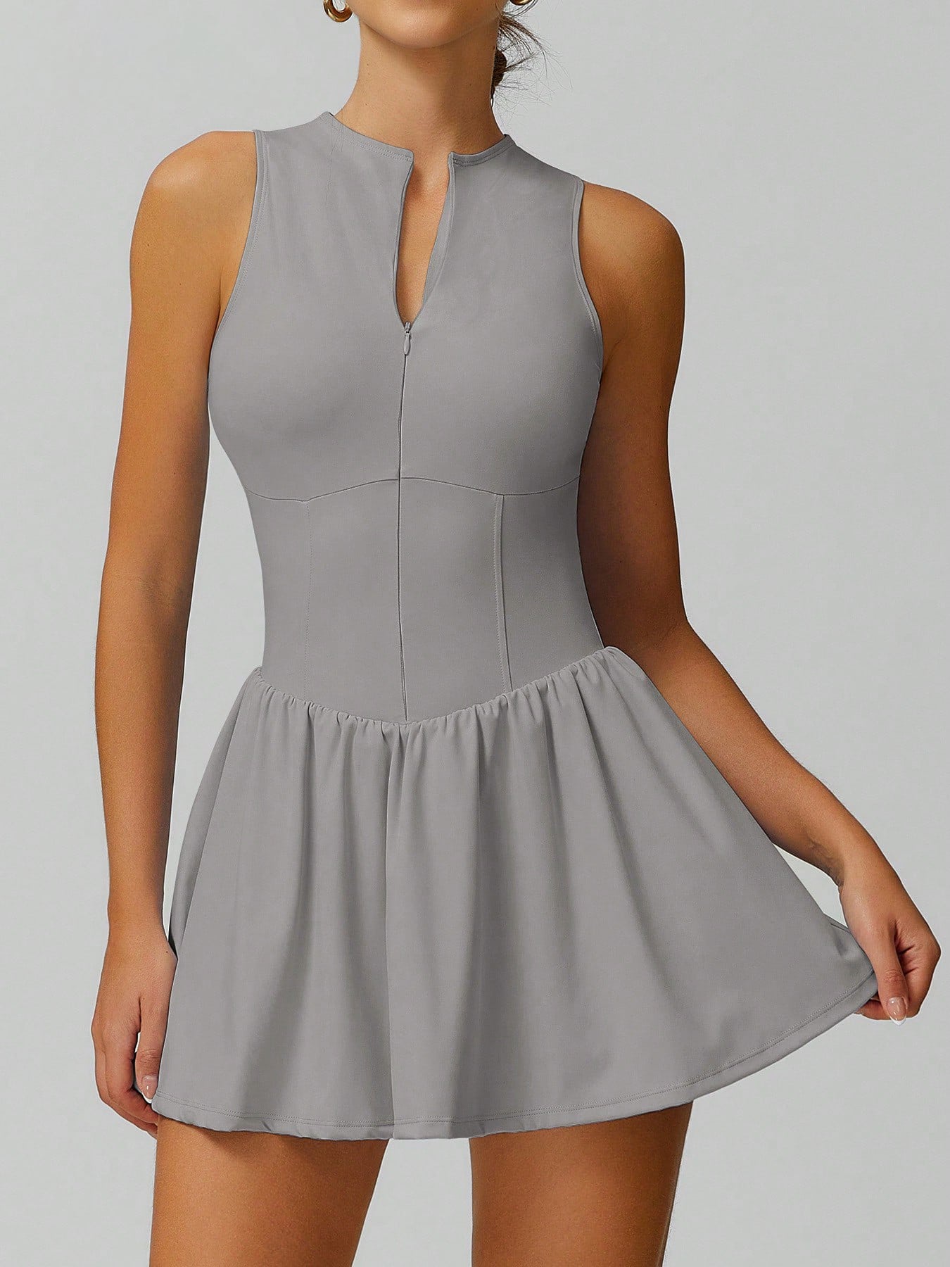 ĐẦM THỂ THAO NỮ BASIC