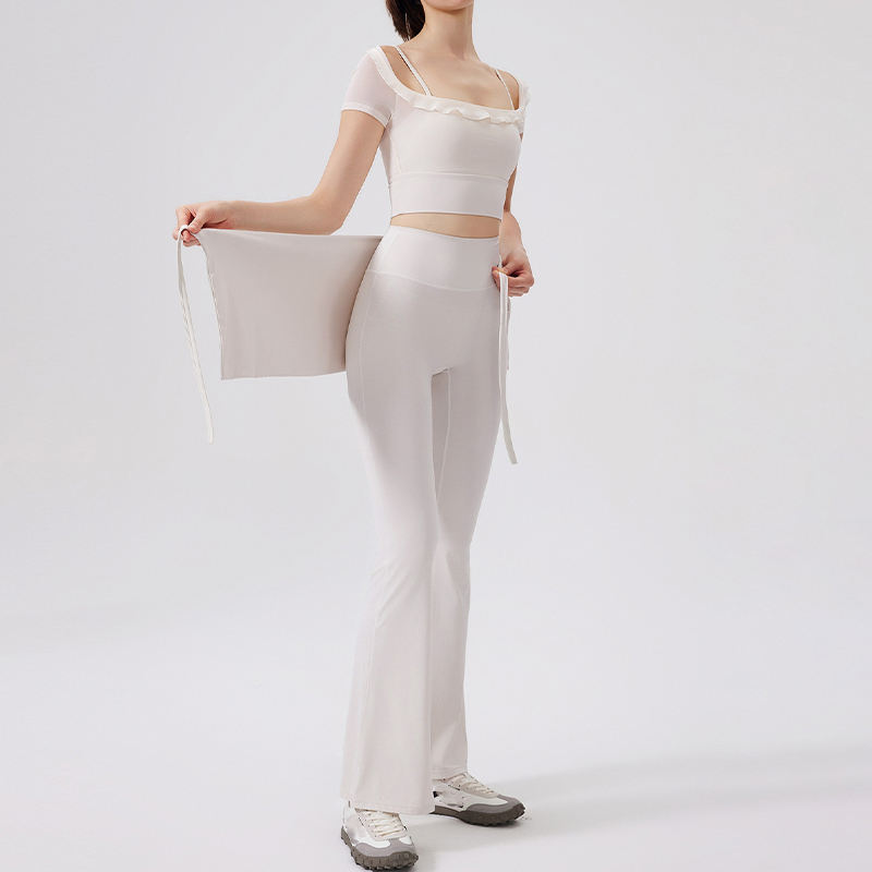 SET ĐỒ TẬP GYM/YOGA CROP TOP HAI DÂY KÈM QUẦN ỐNG LOE ĐÍNH VÁY PHỦ THỜI TRANG