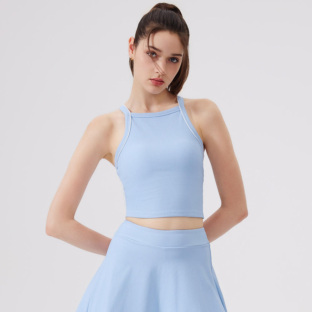 SET ÁO CROPTOP VÀ CHÂN VÁY THỂ THAO