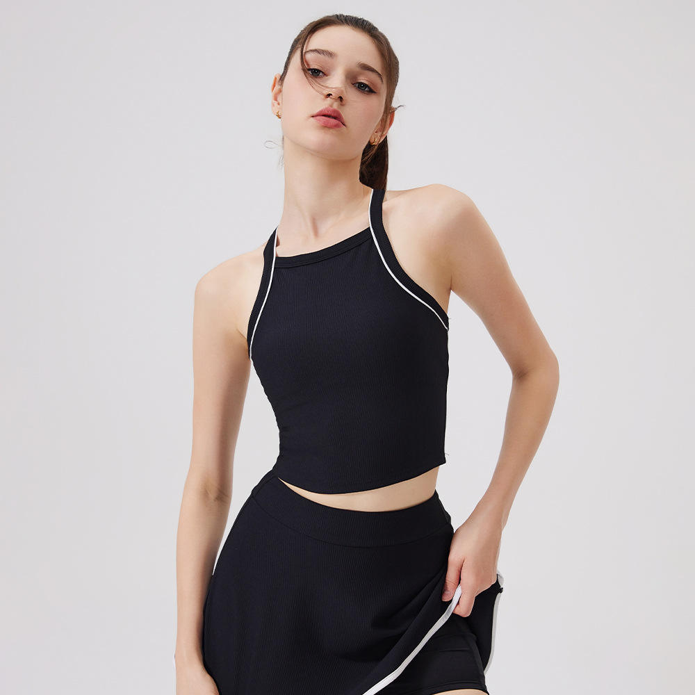 SET ÁO CROPTOP VÀ CHÂN VÁY THỂ THAO