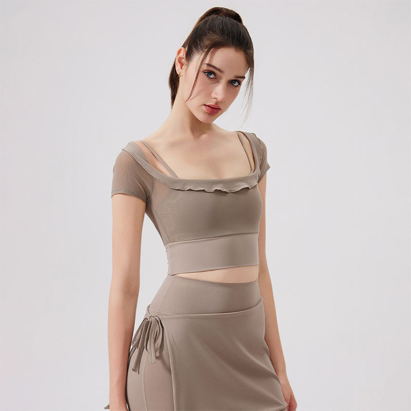 SET 3 MÓN TẬP GYM/YOGA CROP TOP VÀ VÁY QUẦN